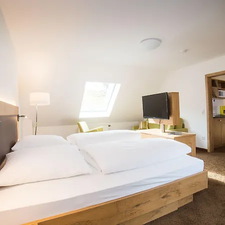 Hotel Berggasthof Linde 3*